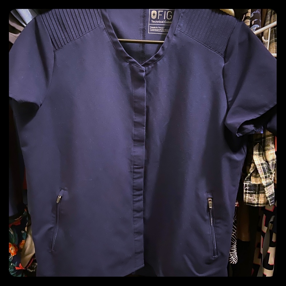 FIGS Navy blue scrub top